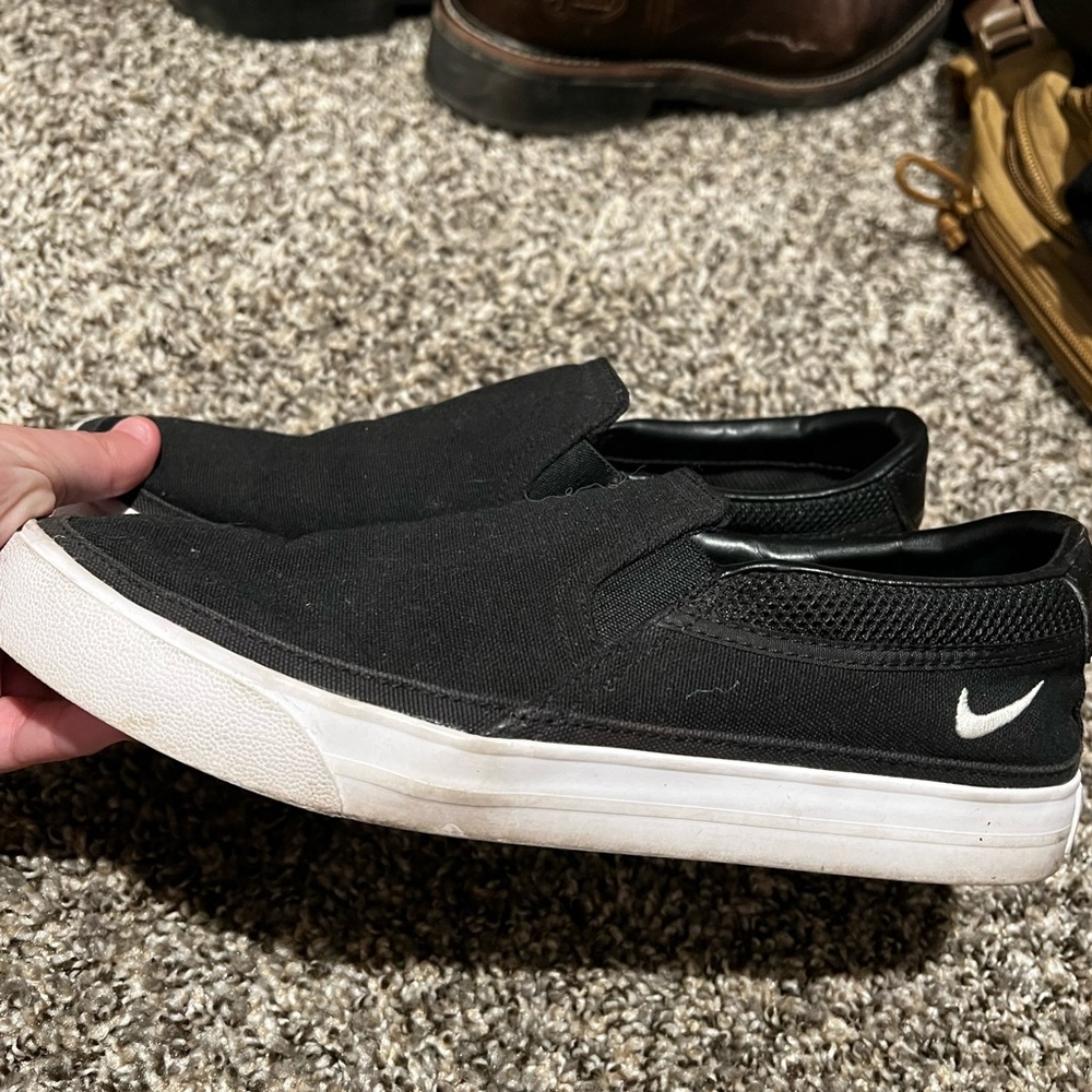 Nike slips